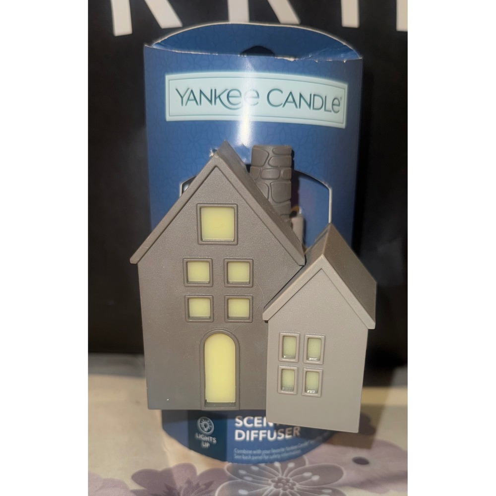 Discontinued Yankee Candle ScentPlug Diffuser Cottage House Gray Wall Plug-In